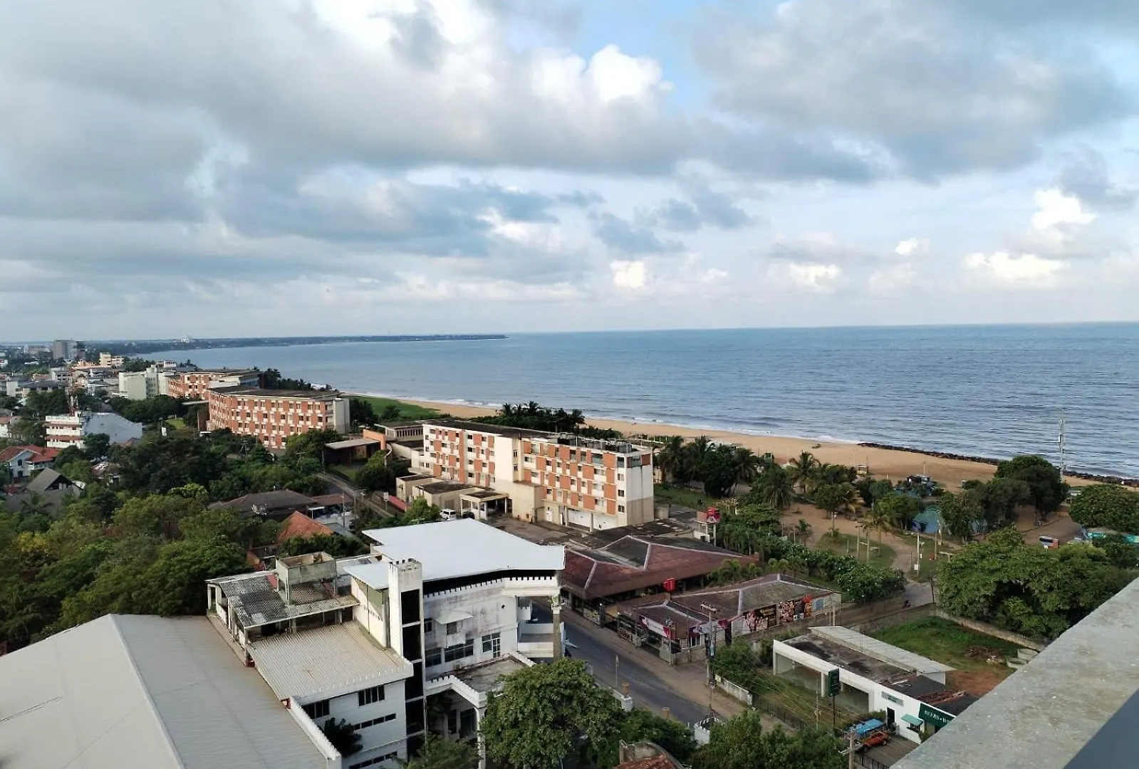 Ocean Breeze Sun Set View Apartment Negombo Sri Lanka