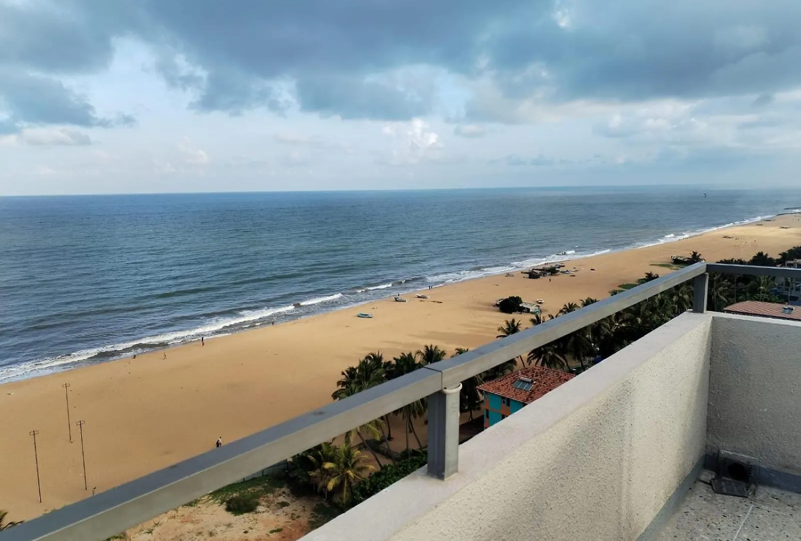 Ocean Breeze Sun Set View Apartment Negombo